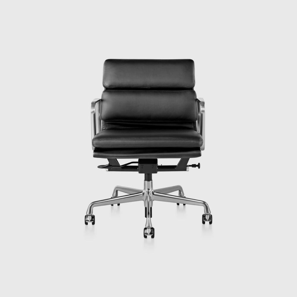 Eames® Soft Pad Management Chair Chair