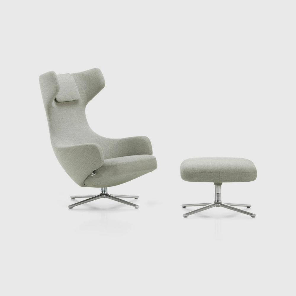 Grand Repos Wing Chair Lounge Chairs