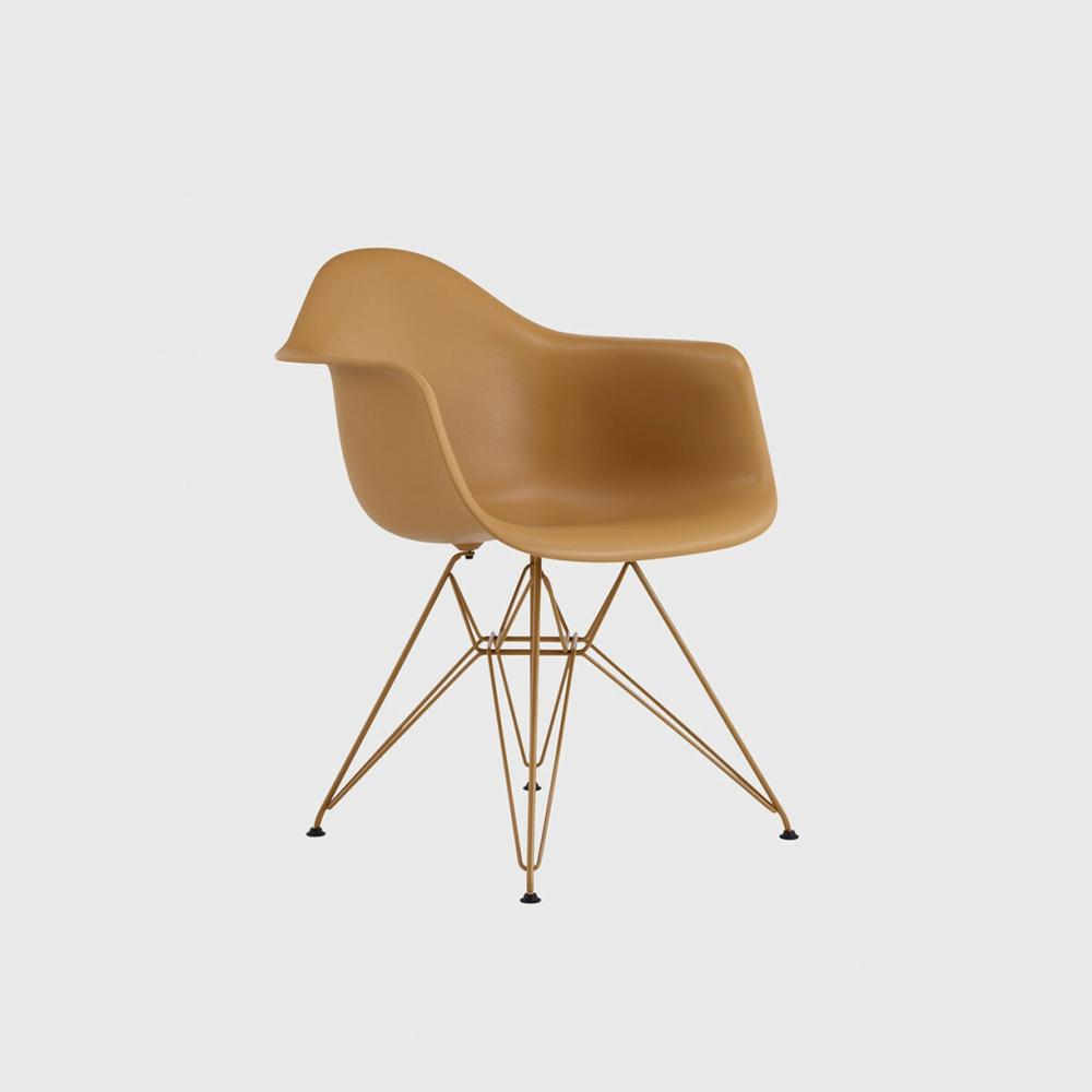 Hm X Hay – Eames® Moulded Plastic Armchair, Wire Base Chair