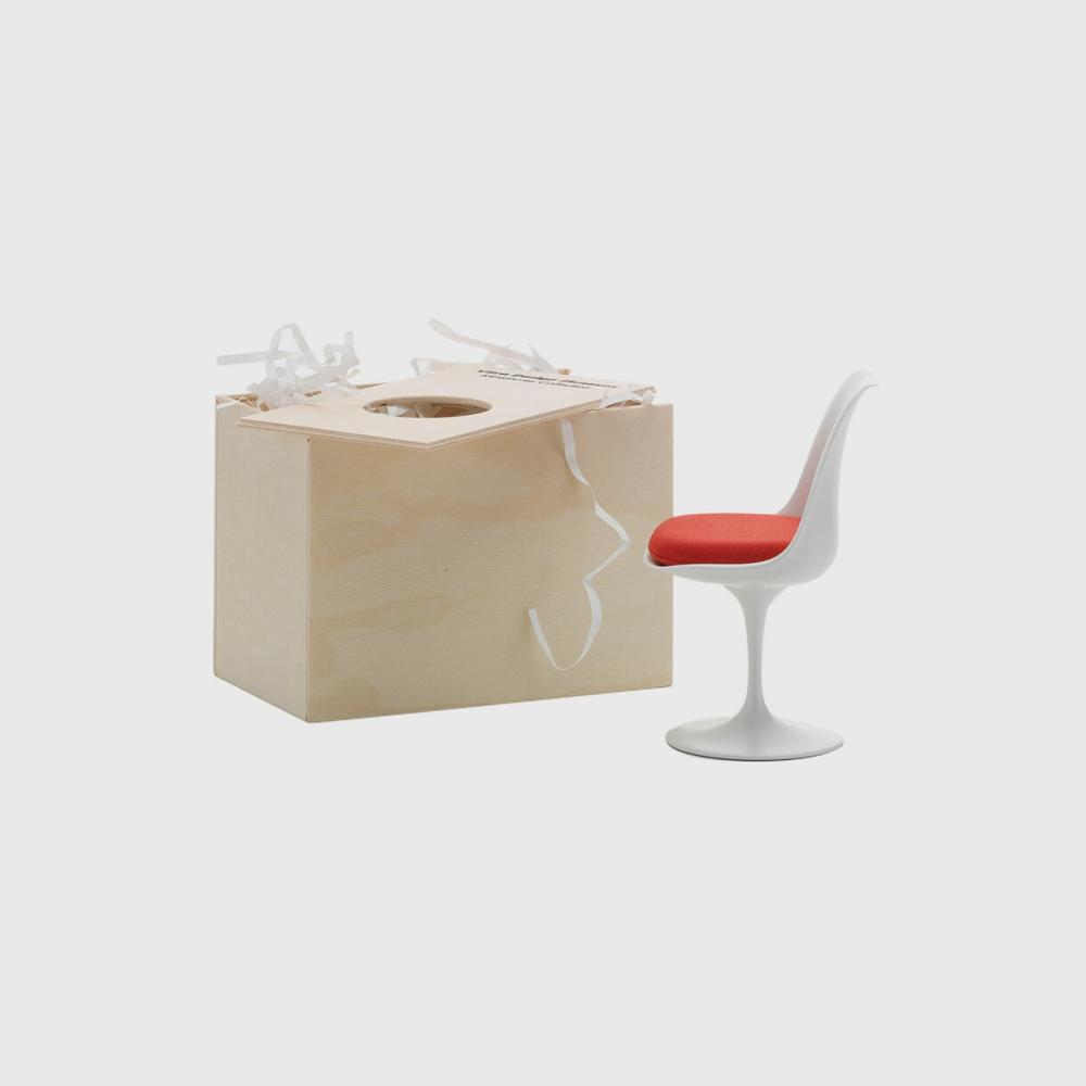 Miniatures Tulip Chair Accessories