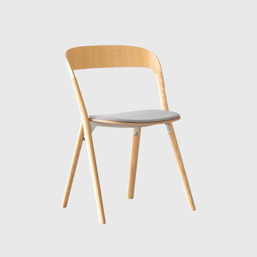 Pila Chair With Seat Cushion Chair